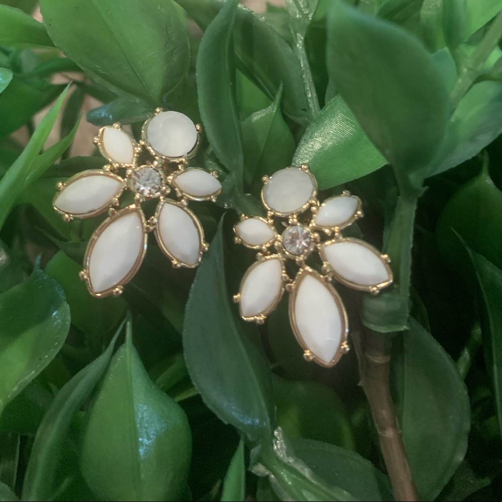 Floral Clusters Oversized Stud Earrings